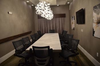 Holiday Inn Express Hotel & Suites Albany