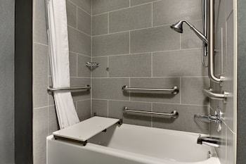 Holiday Inn Express Hotel & Suites Albany