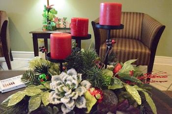 Hotel Carmel Inn & Suites