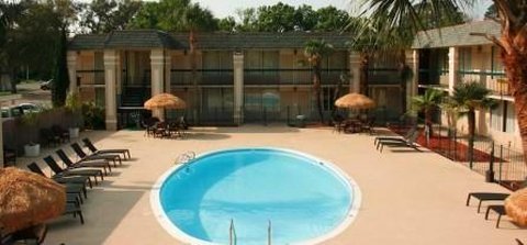 Hotel Carmel Inn & Suites