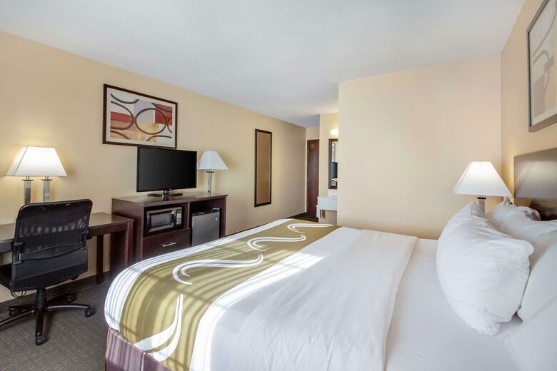 Hotel Quality Inn & Suites
