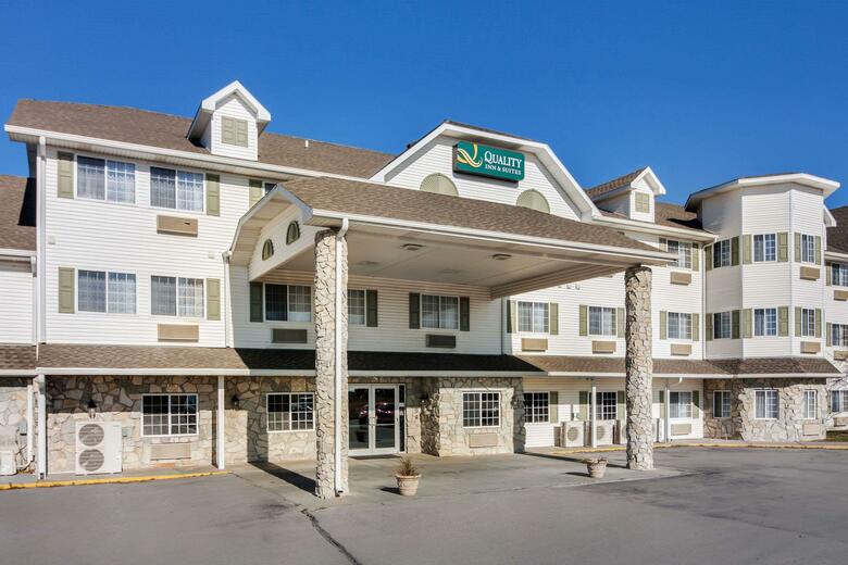Hotel Quality Inn & Suites
