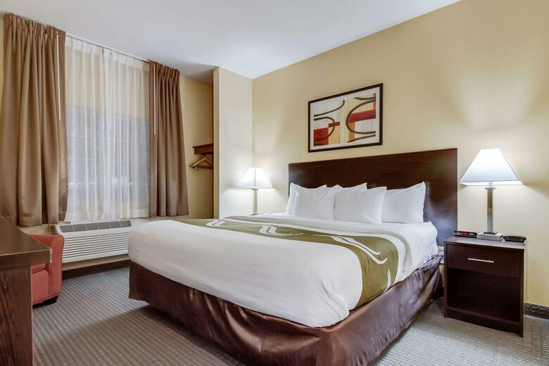 Hotel Quality Inn & Suites