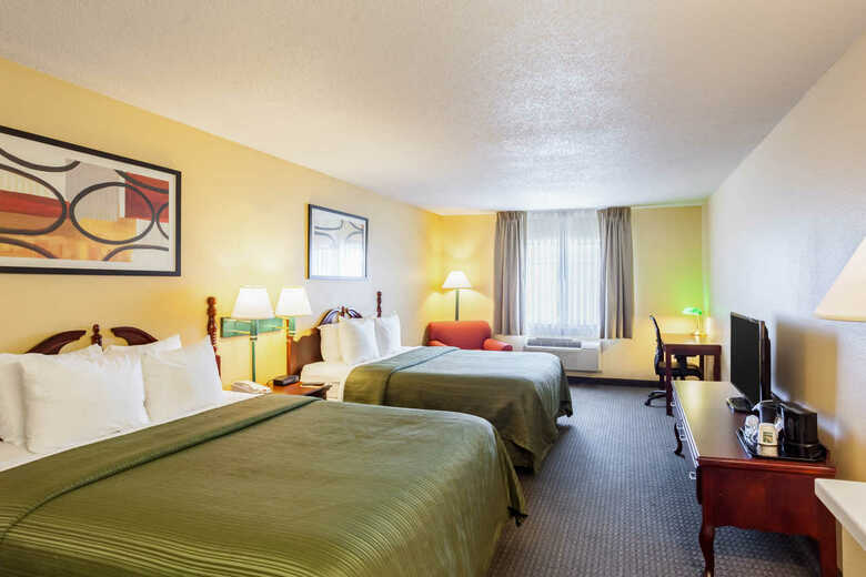 Hotel Quality Inn & Suites