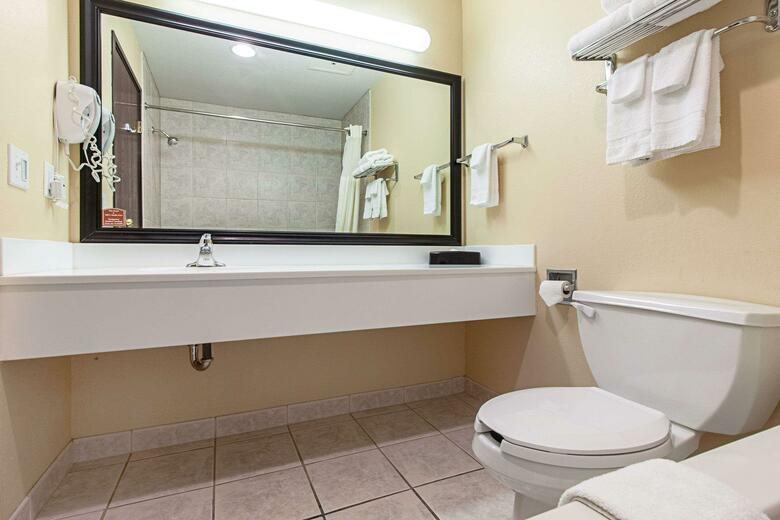 Hotel Quality Inn & Suites