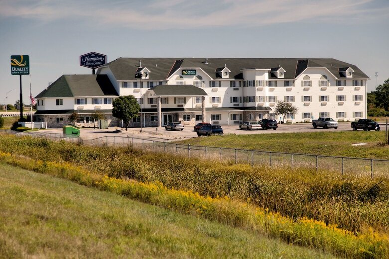 Hotel Quality Inn & Suites