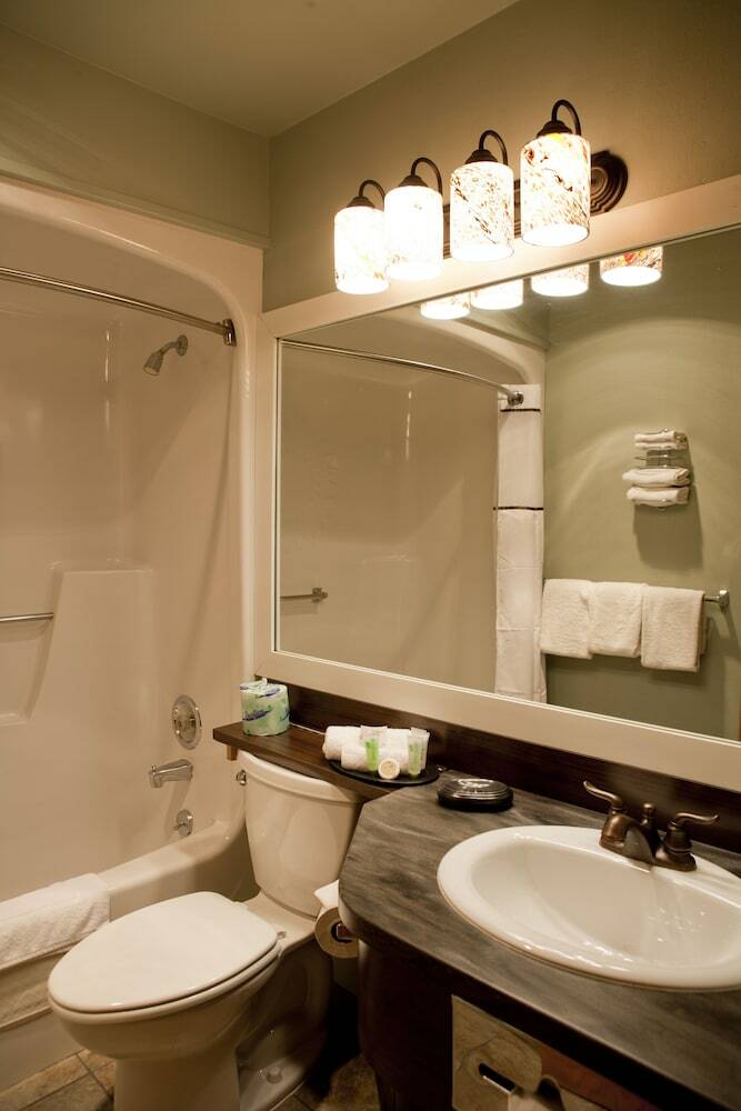 Motel Dude Rancher Lodge