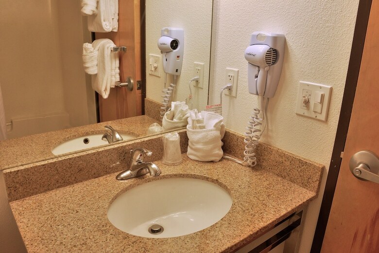 Hotel Riversage Billings Inn