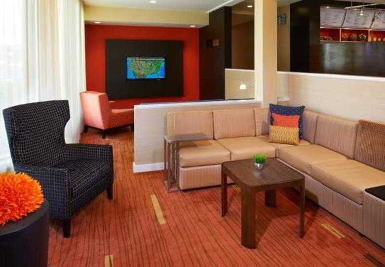 Hotel Courtyard By Marriott Detroit Livonia
