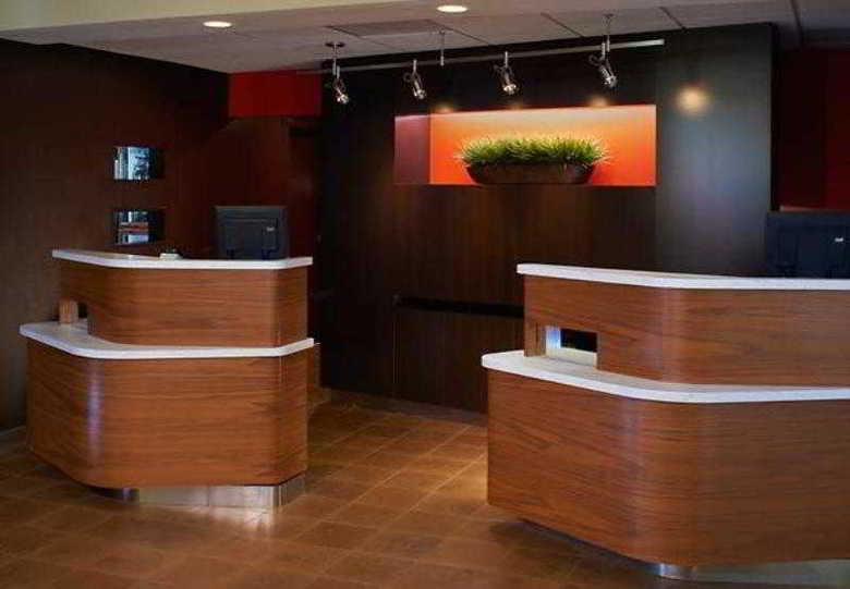 Hotel Courtyard By Marriott Detroit Livonia