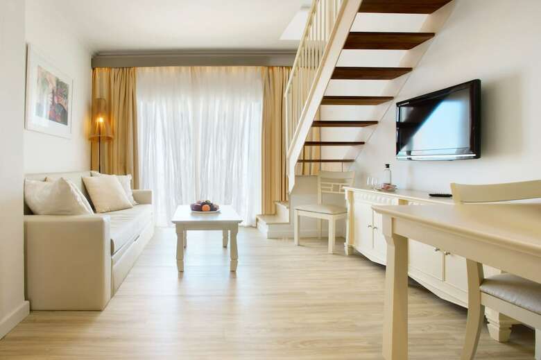 Aparthotel Viva Cala Mesquida Resort & Spa