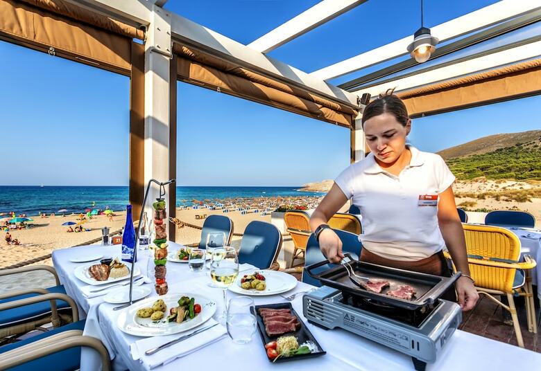 Aparthotel Viva Cala Mesquida Resort & Spa