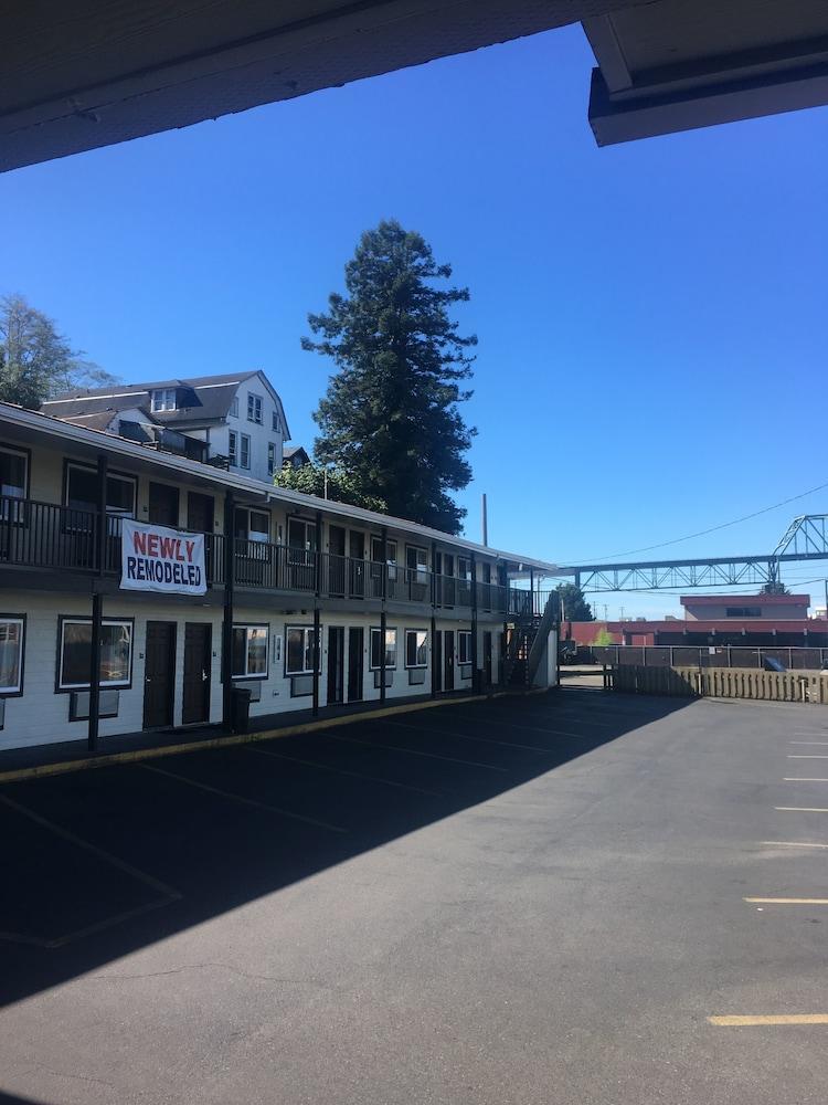 Astoria Rivershore Motel