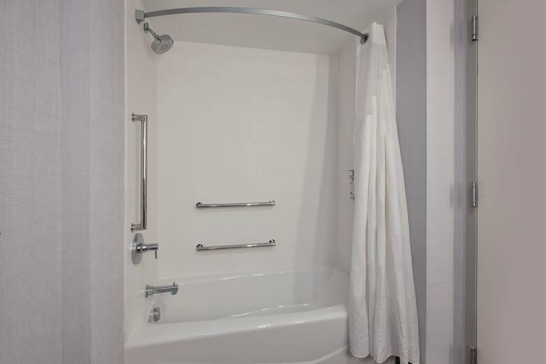 Holiday Inn Express Hotel & Suites Va Beach Oceanfront
