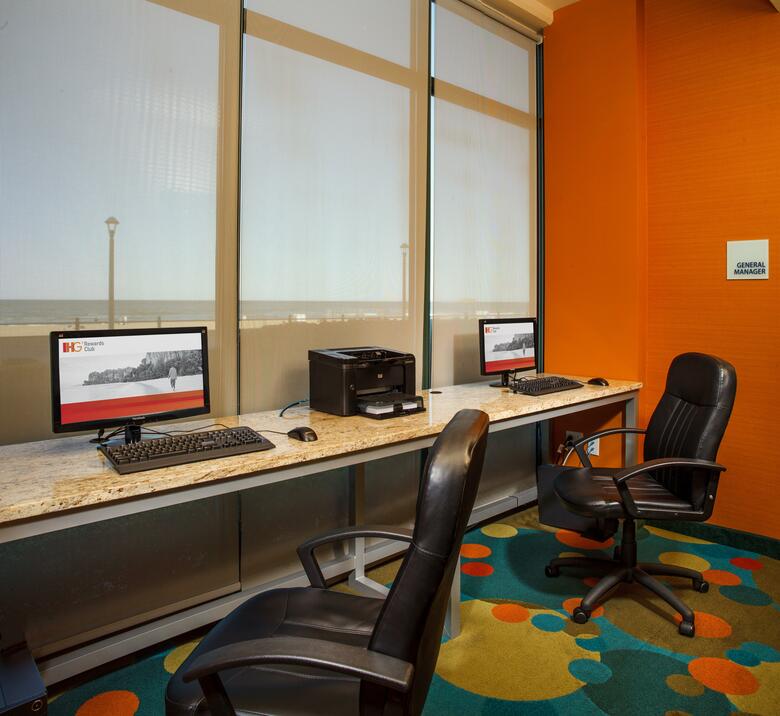 Holiday Inn Express Hotel & Suites Va Beach Oceanfront