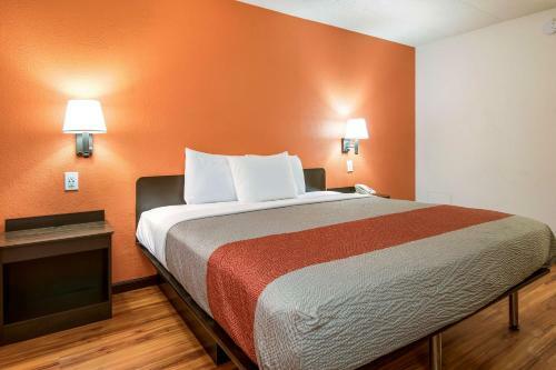 Motel 6 Grove City