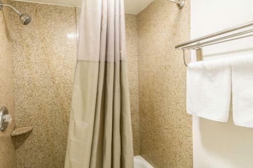 Motel 6 Grove City