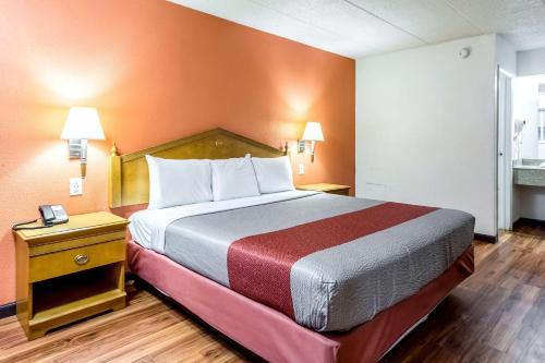 Motel 6 Grove City