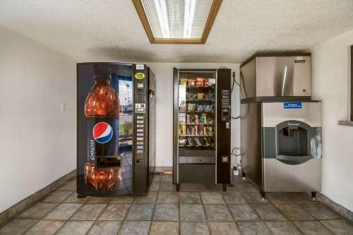 Motel 6 Grove City