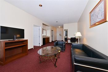 Holiday Inn Express Hotel & Suites Brownwood