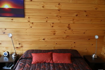 Motel Rainforest Retreat