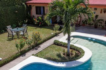 Hotel Berlor Airport Inn