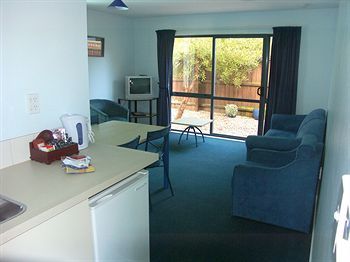 Annabelle Court Motel