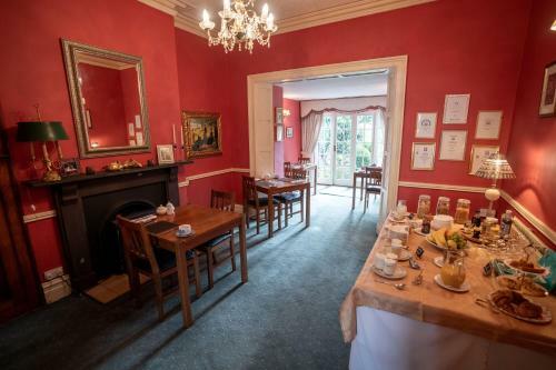 Hotel Homelands Guest House