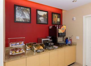 Hotel Towneplace Suites Buffalo Airport