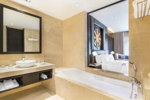 Hotel Le Meridien Paro Riverfront