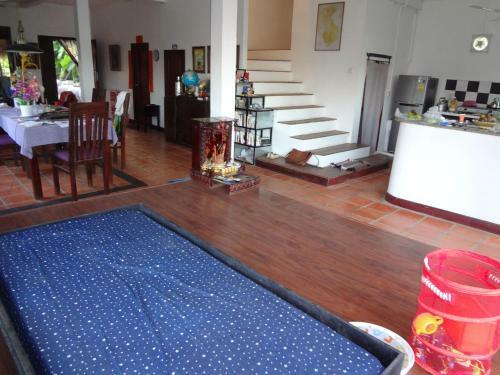 Hostal Red House