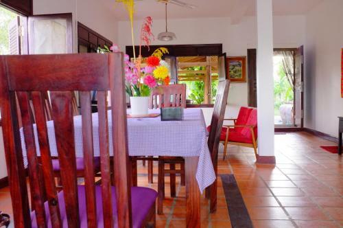 Hostal Red House