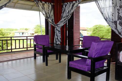Hostal Red House