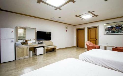 Geoje Tourist Hotel