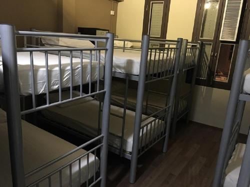 Albergue Adamson Lodge