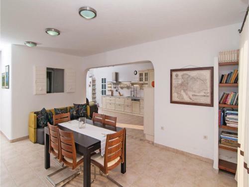 Holiday Home Supetar-mirca With A Fireplace 03