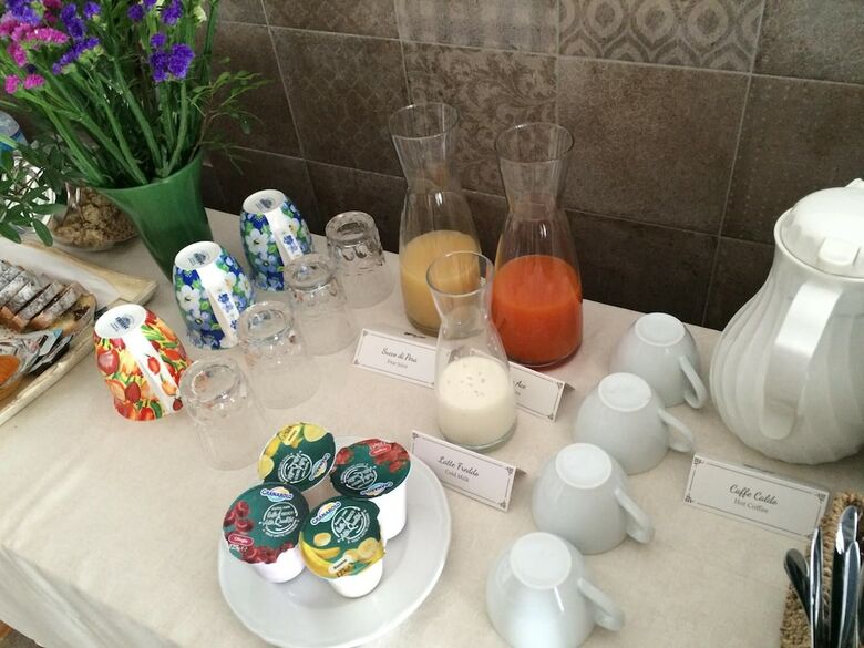 Hostal Marinella Suite Home