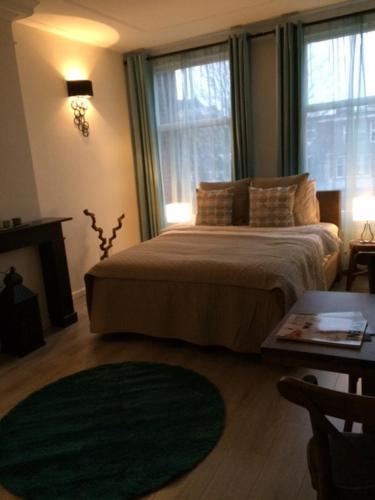 Hostal Suite Loof