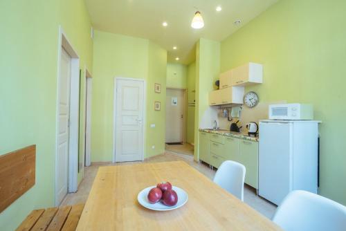 Apple Paradise Apartments