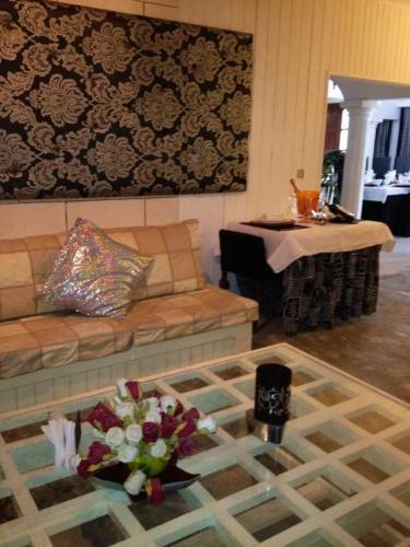Hostal La Villa Des F�es
