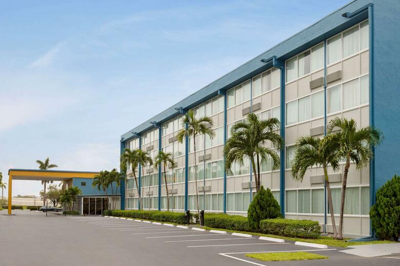 Envision Hotel Miami International Airport
