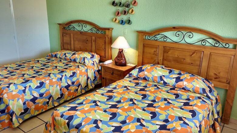 Hotel Hacienda Bugambilias