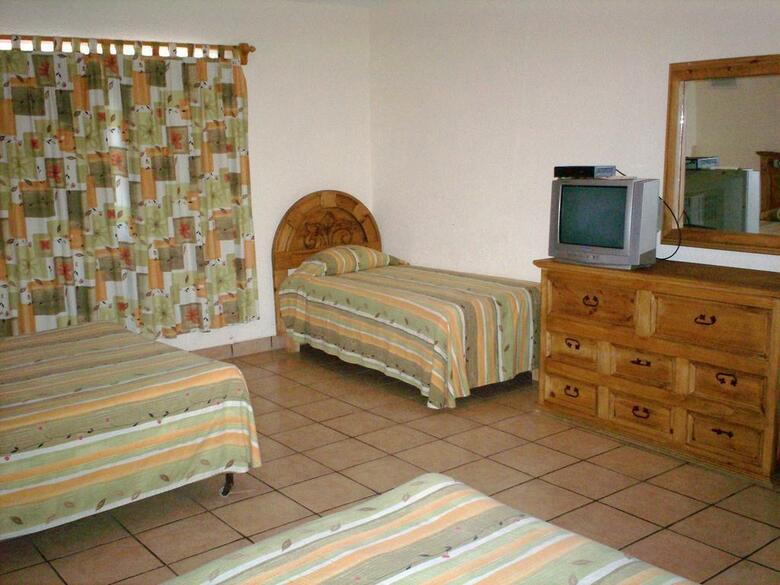Hotel Hacienda Bugambilias