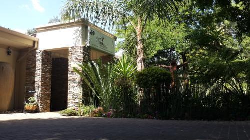 Hostal Eagle Rock Executive Guest House
