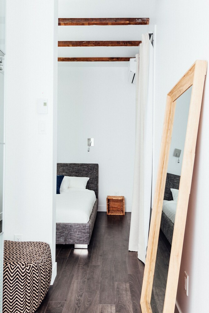 Leqube Apartments