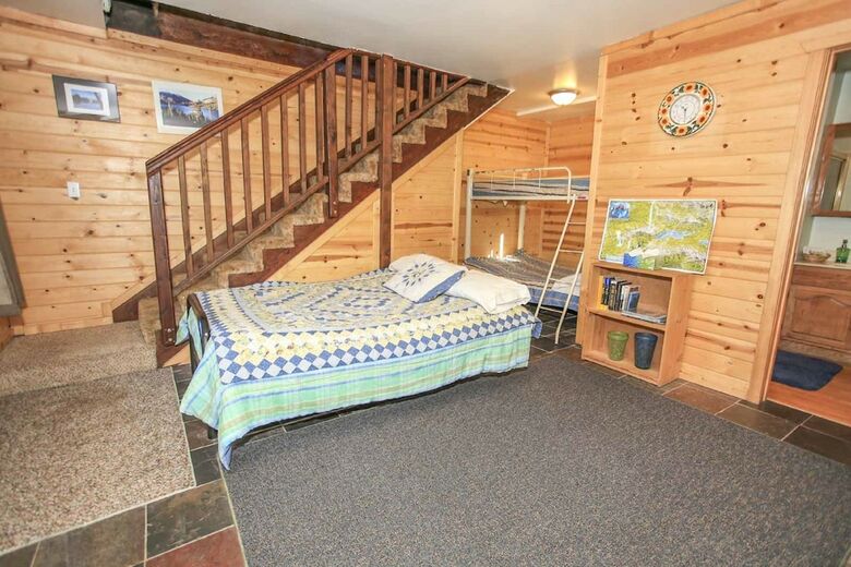 Lakeside Cabins