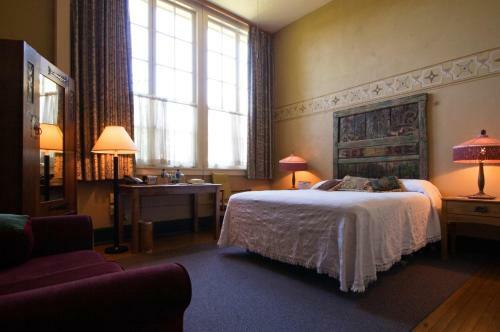 Hotel Mcmenamins Kennedy School