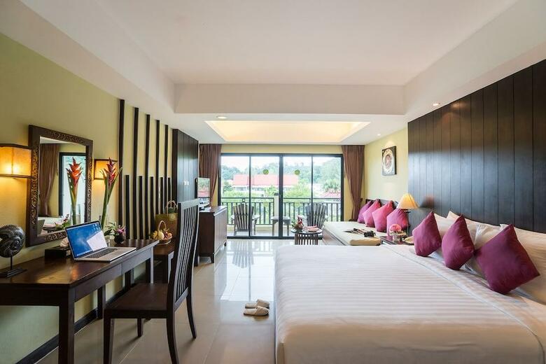 Hotel Khao Lak Emerald Beach Resort & Spa