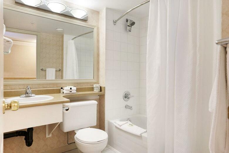 Sandman Hotel Vancouver Airport