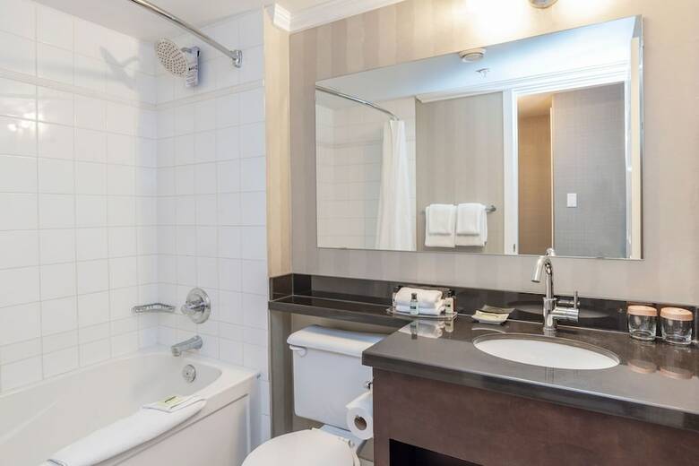Sandman Hotel Vancouver Airport